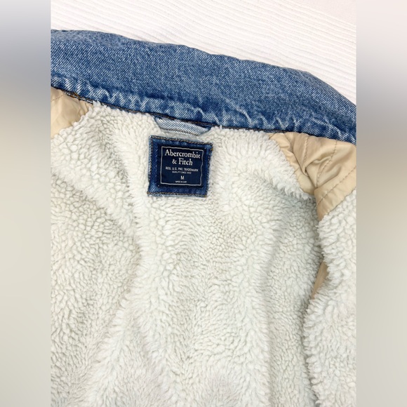 Abercrombie Fitch Sherpa-Lined Denim Jacket - Picture 6 of 11